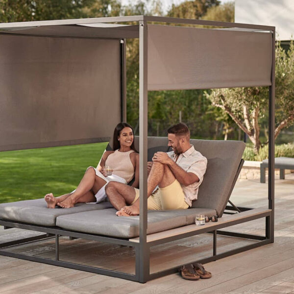 Elba Daybed with Canopy